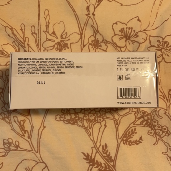 KKW NUDE LIPS - Picture 4 of 5